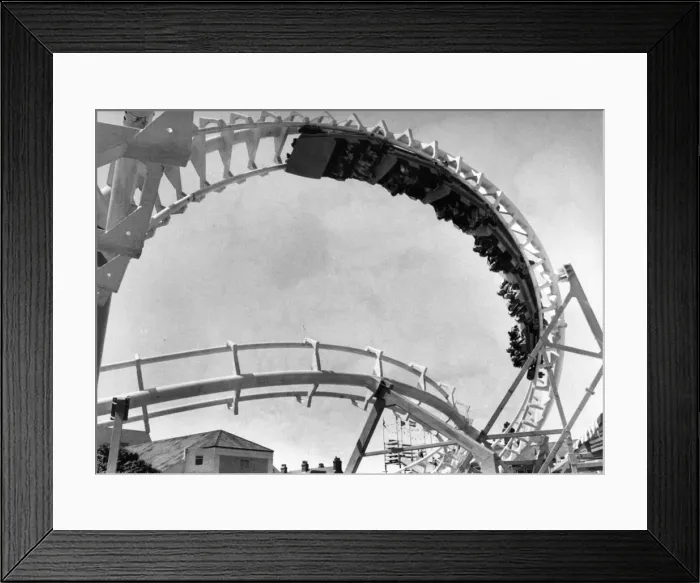 Framed Print : The Spanish City amusement park in Whitley Bay Holidaymakers enjoy Framed Print : The Spanish City amusement park in Whitley Bay Holidaymakers enjoy