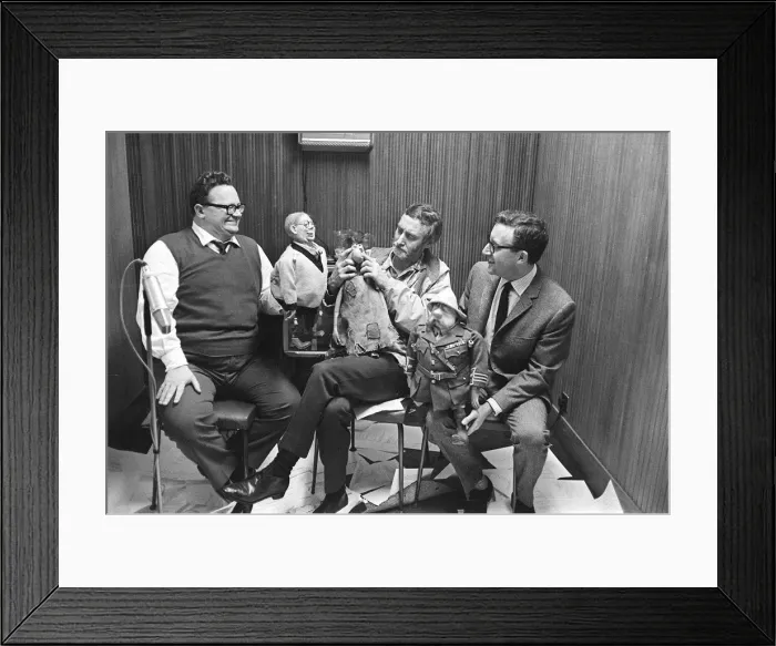 Framed Print : Spike Milligan March 1963 with Harry Seacombe and Peter Sellers rehersing for