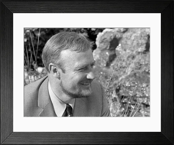 Framed Print : Actor Edward Woodward s. Circa 1972 Rev2791 Framed Print : Actor Edward Woodward s. Circa 1972 Rev2791