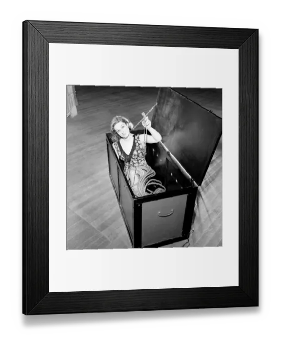 Framed Print : Woman escapologist Jill Fletcher. 1965 A1140-001 Framed Print : Woman escapologist Jill Fletcher. 1965 A1140-001
