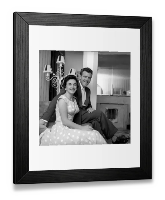 Framed Print : TV presenter Eamon Andrews. 1957 A255-003