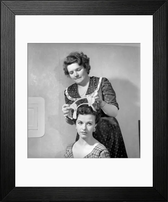 Framed Print : Mannequins modelling the 1956 spring  /  summer hat collection. April 1956