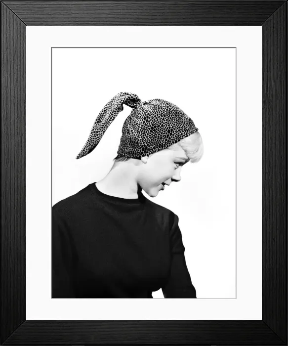 Framed Print : Clothing: Fashion: Head scarf. 1955 B249-003