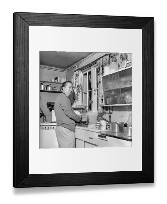 Framed Print : TV actor Hugh Lloyd seen here at home doing the washing up. 1960 A1098-001 Framed Print : TV actor Hugh Lloyd seen here at home doing the washing up. 1960 A1098-001