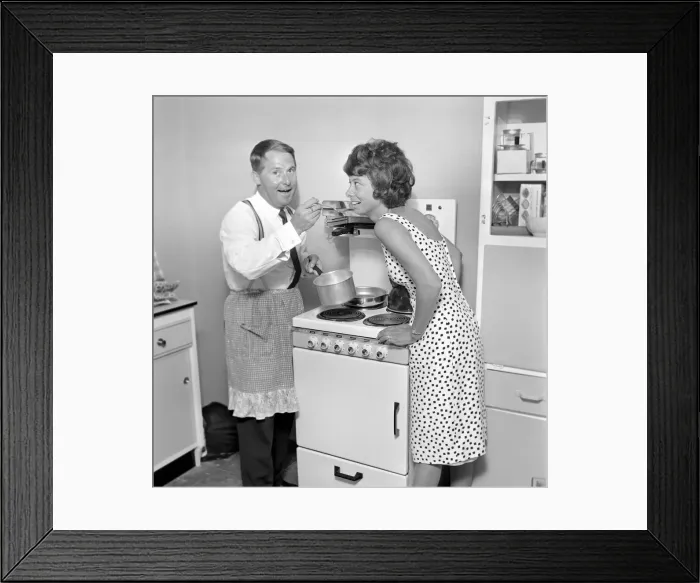 Framed Print : Eric Morecambe and Erine Wise TV comie double act. 1963 A973a-002 Framed Print : Eric Morecambe and Erine Wise TV comie double act. 1963 A973a-002