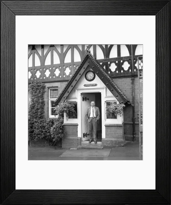 Framed Print : TV Gardener Percy Thrower - seen here at home. 1966 A968-002 Framed Print : TV Gardener Percy Thrower - seen here at home. 1966 A968-002