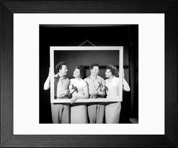 Framed Print : D. I. Y. : Putting your friends in the picture. 1959 A783