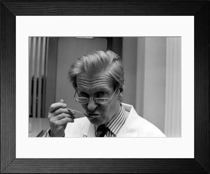 Framed Print : Drink: Tea: Tea expert Bill Edge of Liptons Tea Framed Print : Drink: Tea: Tea expert Bill Edge of Liptons Tea