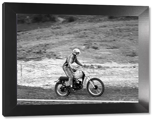 Motorsport  /  Children  /  Motorbike: Schoolboys Scramble. March 1975 75-01212-012