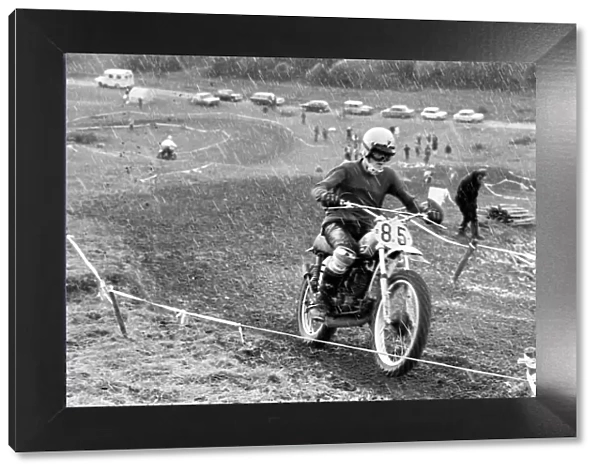 Motorsport  /  Children  /  Motorbike: Schoolboys Scramble. March 1975 75-01212-010