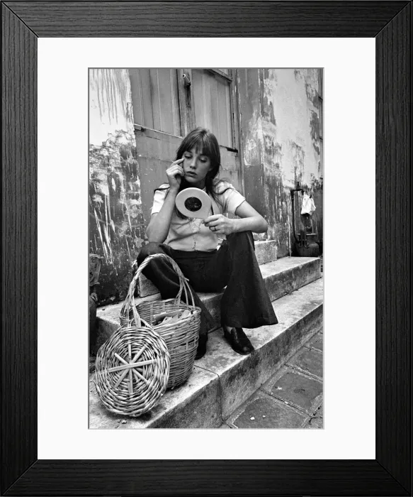 Framed Print : Actress: Jane Birkin shopping in Paris. June 1970 70-6820 Framed Print : Actress: Jane Birkin shopping in Paris. June 1970 70-6820