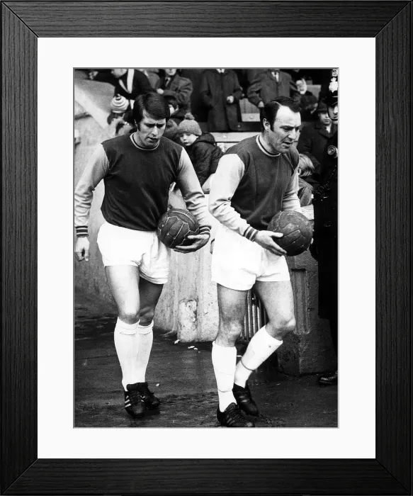 Framed Print : West Hams Jimmy Greaves starts his first full season with teamate Geoff Hurst in