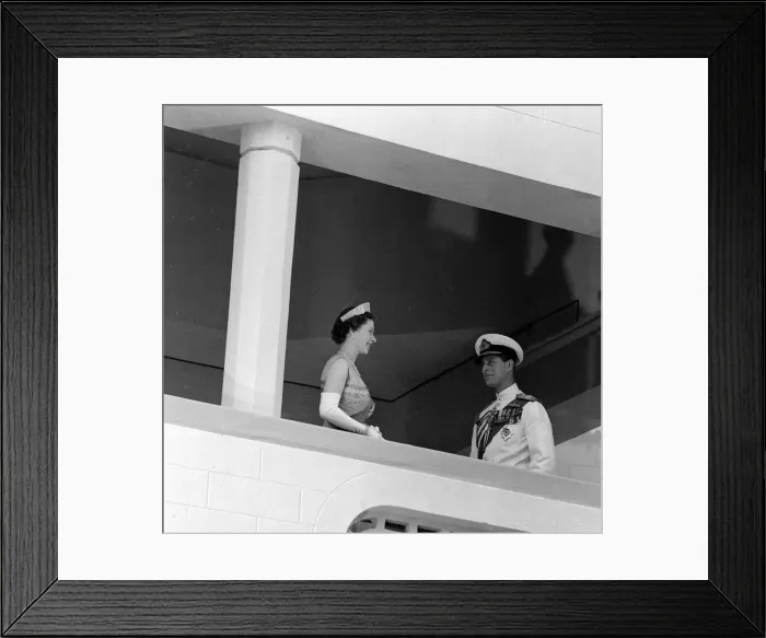 Framed Print : Queen Elizabeth II - State Visit to Nigeria, February 1959 On tour in Kaduna with