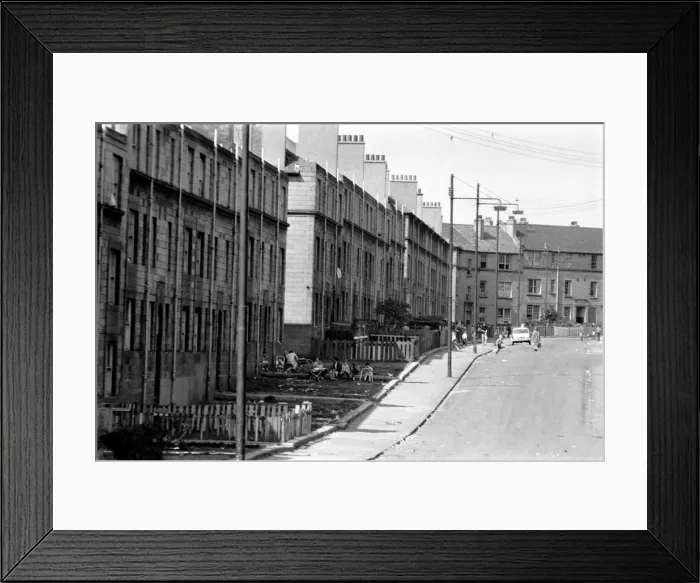 Framed Print : Poverty  /  Children  /  Scotland. Black Hills of Glasgow feature