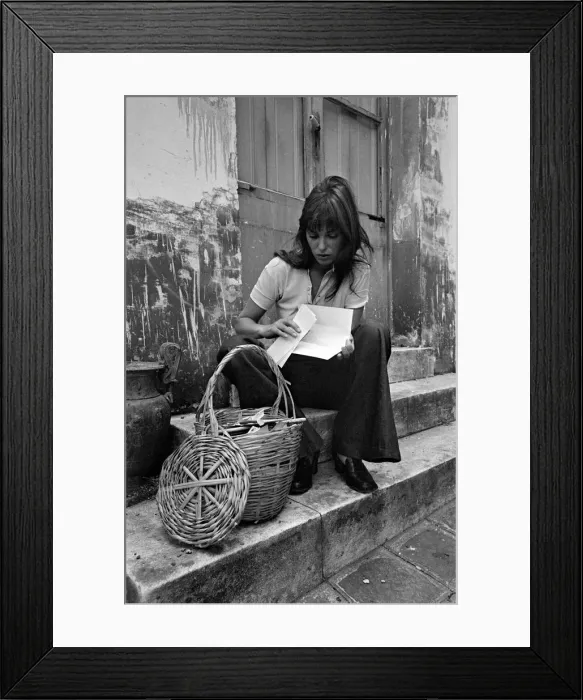 Framed Print : Actress: Jane Birkin shopping in Paris. June 1970 70-6820-014