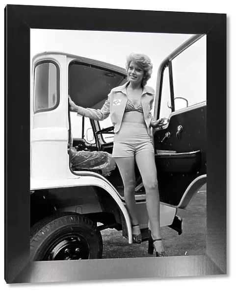 Miss Elaine Jent a heavy goods lorry driver with B. R. S. April 1975 75-1834-004