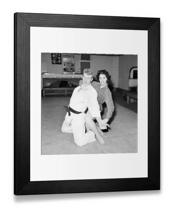Framed Print : Womens Self Defence: Judo expert Joe Robinson shows Valerie Dave some self defence Framed Print : Womens Self Defence: Judo expert Joe Robinson shows Valerie Dave some self defence