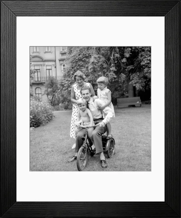Framed Print : BBC Announcer Alexander McIntosh seen here at home with his wife and children. Circa 1957 Framed Print : BBC Announcer Alexander McIntosh seen here at home with his wife and children. Circa 1957