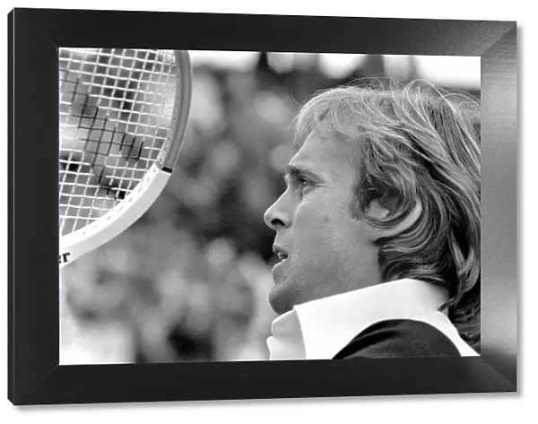 Wimbledon 1980: 2nd day. John Lloyd. June 1980 80-3290-031