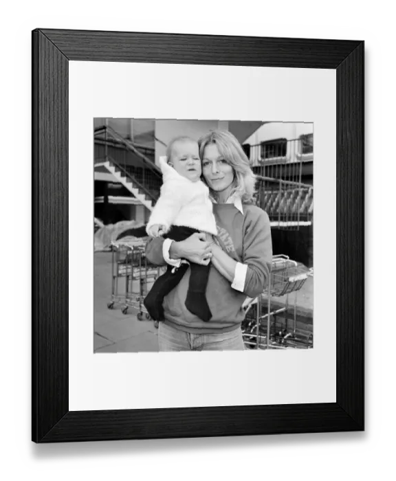 Framed Print : Singer Rona Newton-John (sister of Olivia Newton-John) arrived at Heathrow Airport Framed Print : Singer Rona Newton-John (sister of Olivia Newton-John) arrived at Heathrow Airport