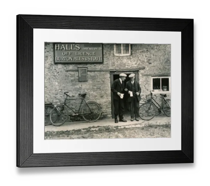 Framed Print : Halls Brewery Off Licence Burton Ales & Stout in Bucknell Oxford The village does