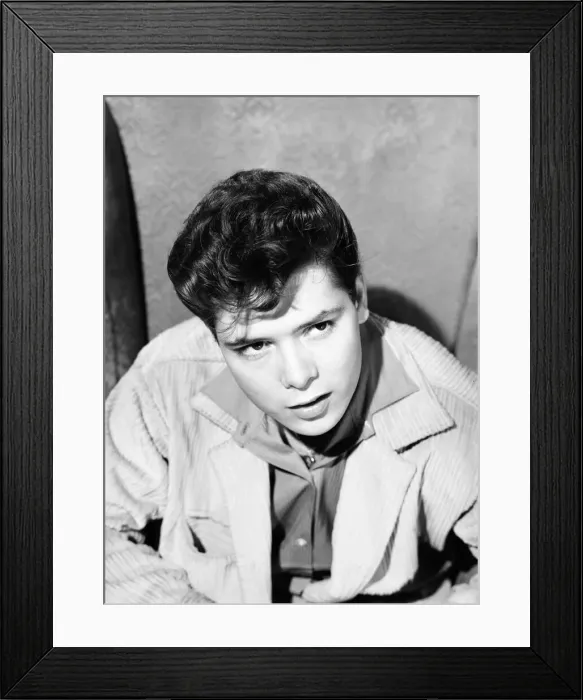 Framed Print : Singer Cliff Richard. Circa 1958 Framed Print : Singer Cliff Richard. Circa 1958