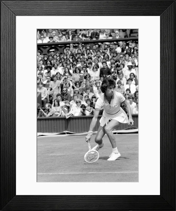 Framed Print : Wimbledon 80, 3rd Day. Comre Court. Virginia Wade v. I. Maoruga Framed Print : Wimbledon 80, 3rd Day. Comre Court. Virginia Wade v. I. Maoruga