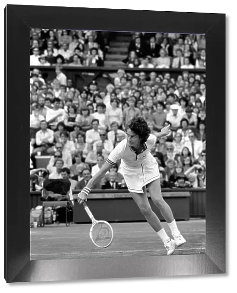 Wimbledon 1980. 7th day. Wade vs. Jaeger on the Centre court today. June 1980 80-3384-056