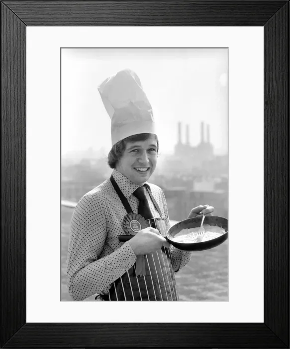 Framed Print : Britains top man in the kitchen. April 1975 75-2138-004 Framed Print : Britains top man in the kitchen. April 1975 75-2138-004