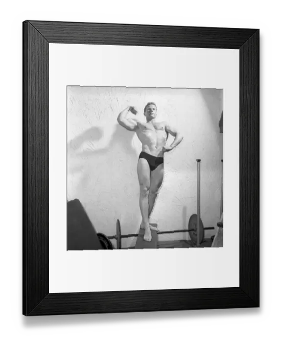 Framed Print : Mens Health: Body builder Larry Stevens seen here posing in the gym. 1957 Framed Print : Mens Health: Body builder Larry Stevens seen here posing in the gym. 1957