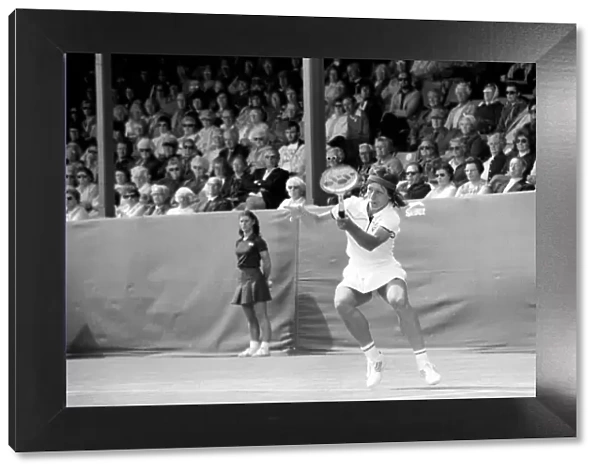 BMW Championships, Eastbourne. Martina Navratilova. seen here in action against Betty