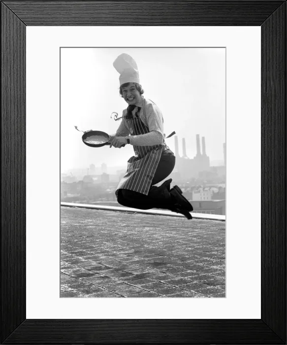 Framed Print : Britains top man in the kitchen. April 1975 75-2138-007 Framed Print : Britains top man in the kitchen. April 1975 75-2138-007