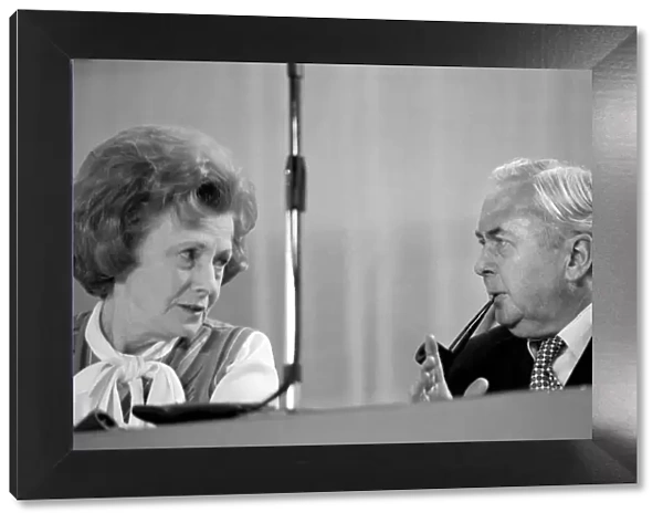 Prime mInister Harold Wilson talks to Barbara Castle during a debate on the Common Market