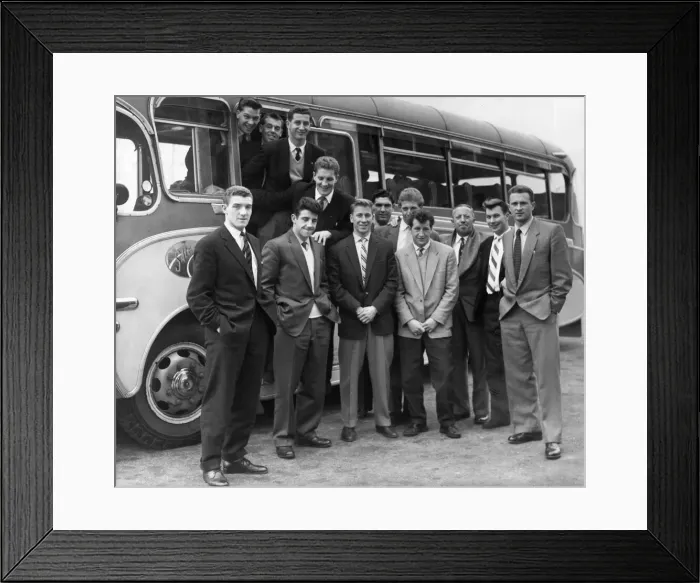 Framed Print : Manchester United leaving Blackpool. March 1958. 22 / 03 / 1958 Framed Print : Manchester United leaving Blackpool. March 1958. 22 / 03 / 1958