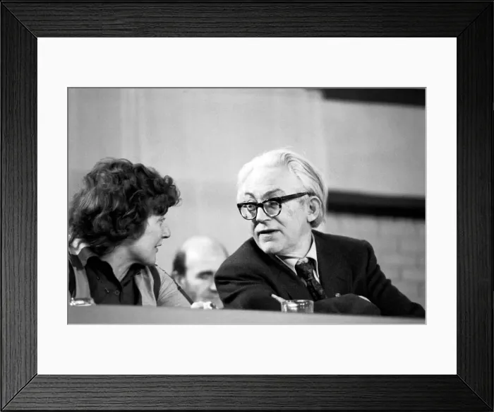 Framed Print : Labour politician Michael Foot talks to Barbara Castle during a debate on the Common Framed Print : Labour politician Michael Foot talks to Barbara Castle during a debate on the Common