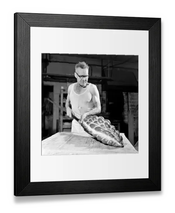 Framed Print : Occupation: Baker: Master baker John Nixey seen here creating sculptures out of bread in