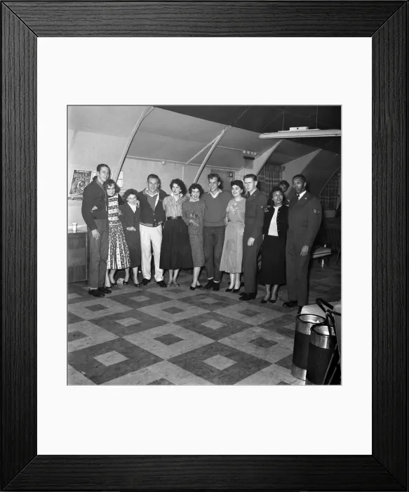 Framed Print : Americans in the U. K. : Americans at the air base at Weathersfield