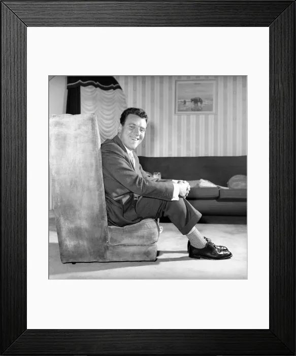 Framed Print : TV presenter Eamon Andrews. 1957 A255-007 Framed Print : TV presenter Eamon Andrews. 1957 A255-007