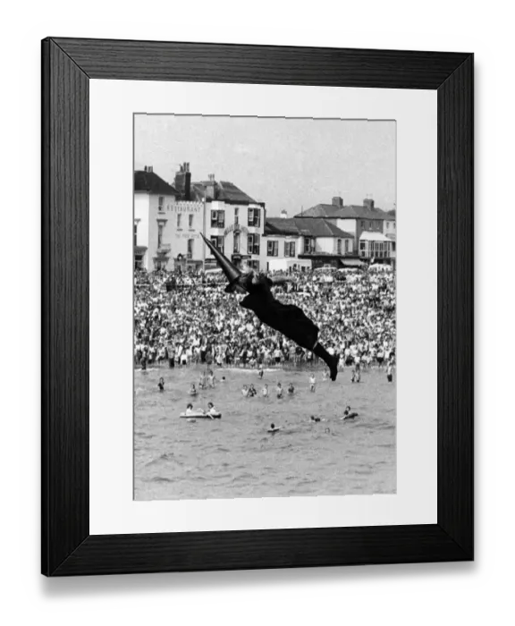 Framed Print : The Birdmen of Bognor Jerry Pascoe, having a bad spell during the flying