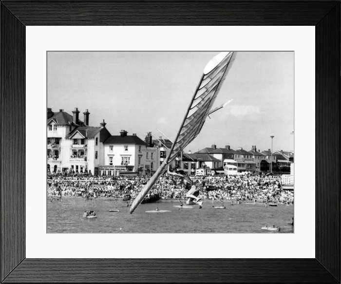 Framed Print : The Birdmen of Bognor marked the ninth anniversary of that momentous day when Bognor pier Framed Print : The Birdmen of Bognor marked the ninth anniversary of that momentous day when Bognor pier
