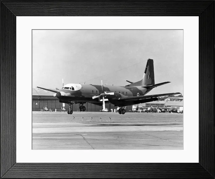 Framed Print : Farnborough Air Show (5-9-66). An Hawker Siddney Andover in camoflaged paintwork lands