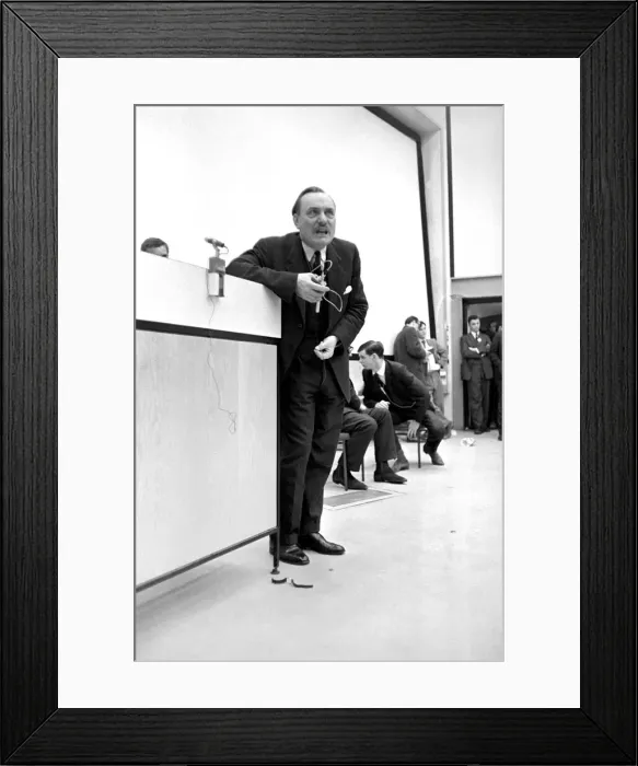 Framed Print : Enoch Powell former Government minister seen here making a speech at Reading University Framed Print : Enoch Powell former Government minister seen here making a speech at Reading University