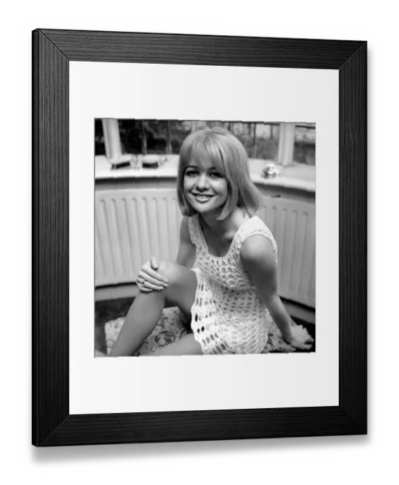 Framed Print : Actress Judy Geeson. April 1968 Y3430-004