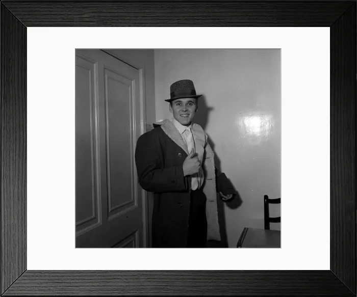 Framed Print : Billy Fury leaving the London Clinic. 29th March 1962 Framed Print : Billy Fury leaving the London Clinic. 29th March 1962