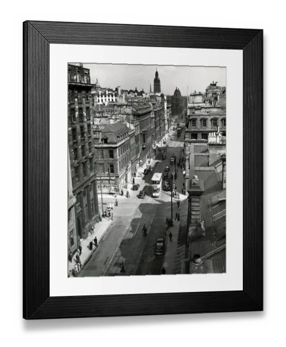 Framed Print : St Vincent Street Glasgow street scene old fashioned lamp posts shop signs Framed Print : St Vincent Street Glasgow street scene old fashioned lamp posts shop signs