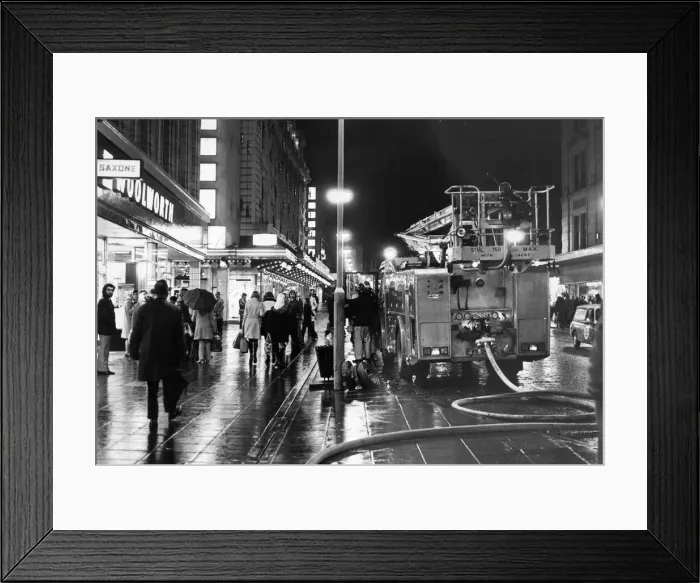 Framed Print : Firefighters deal with a blaze on Northumberland Street, Newcastle