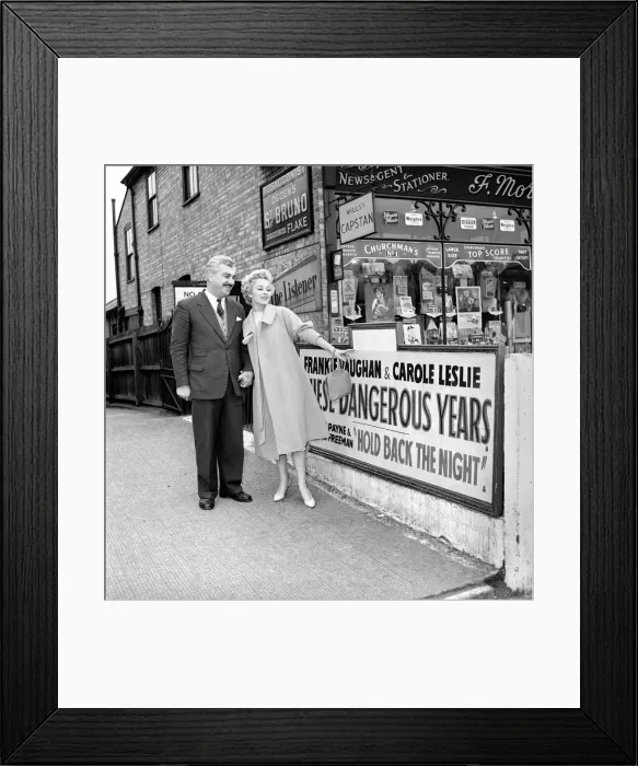 Framed Print : Actress Carole Leslie seen here visiting her home town. Our Picture Shows Framed Print : Actress Carole Leslie seen here visiting her home town. Our Picture Shows