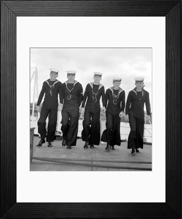 Framed Print : Sailors from the New Zealand Frigate Taranaki seen here at Cowes. March 1961 Framed Print : Sailors from the New Zealand Frigate Taranaki seen here at Cowes. March 1961