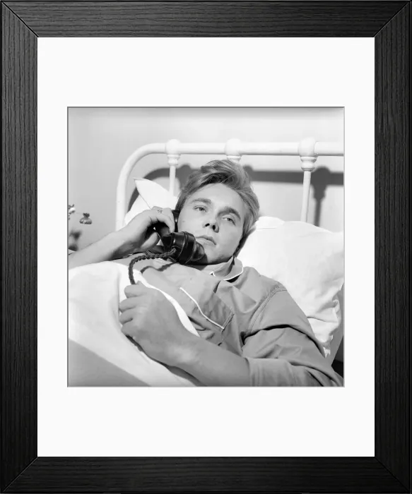Framed Print : Singer Billy Fury in bed at a Cambridge Nursing Home, following his collapse in a taxi in Framed Print : Singer Billy Fury in bed at a Cambridge Nursing Home, following his collapse in a taxi in