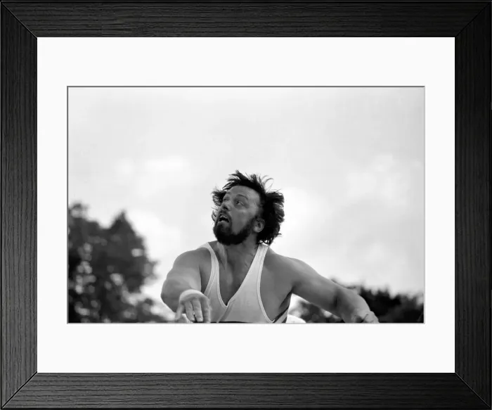 Framed Print : Geoff Capes. Shot putt seen here at G. B. vs. USSR. Crystal Palace. August 1975